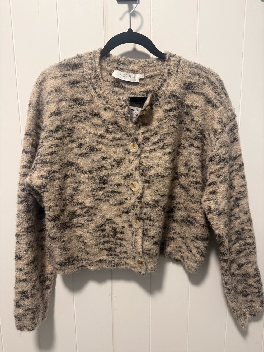 ASTR The Label Oatmeal Fuzzy Cardigan NWT Medium
